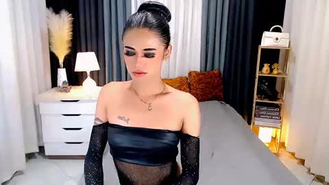 Snapshot of jhulianagrey chatting on February 13, 4:00 am julie online show from February 13, 4:00 am