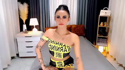 Snapshot of jhulianagrey chatting on February 20, 1:57 am julie online show from February 20, 1:57 am