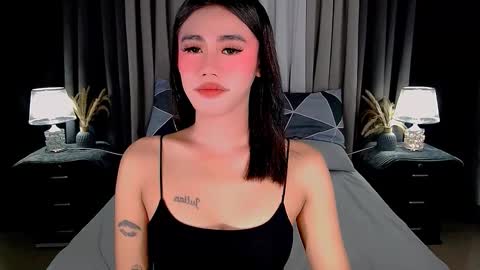 Snapshot of jhulianagrey chatting on September 18, 2:48 am julie online show from September 18, 2:48 am