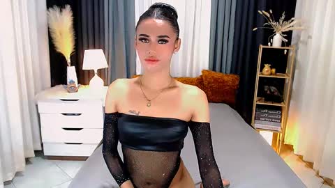 Snapshot of jhulianagrey chatting on March 12, 2:09 am julie online show from March 12, 2:09 am