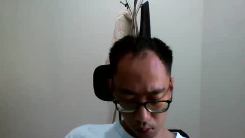 Snapshot of jiachi13 chatting on January 1, 1:04 am Alex online show from January 1, 1:04 am