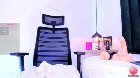 Jim  online show from November 13, 8:33 pm