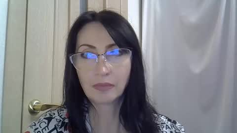 jinaluv online show from April 24, 6:37 am