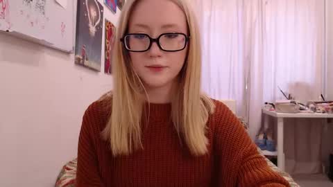 joan_kiss online show from November 19, 8:46 am