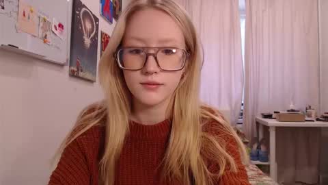 joan_kiss online show from September 15, 11:33 am