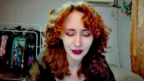 Joannatompson online show from February 9, 12:58 am