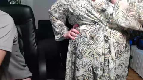 Joanna and Greg online show from September 10, 9:43 am