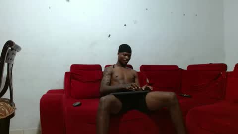 joao_leao online show from December 3, 8:44 pm
