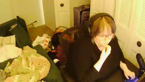 joblessegirl online show from March 29, 1:18 am
