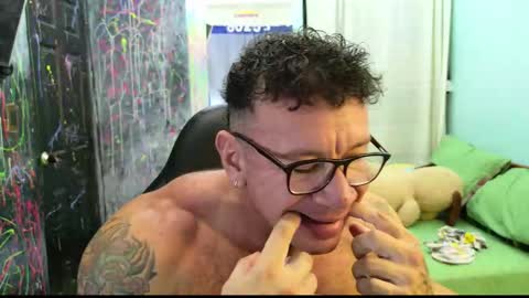 jacobo online show from March 3, 11:23 pm