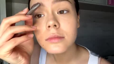 Mila online show from April 4, 10:22 am