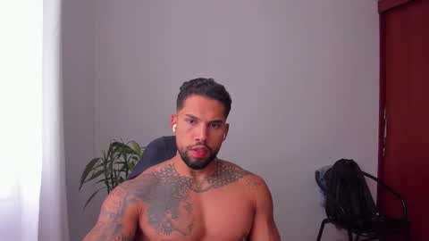 joe_esthetic online show from March 8, 8:02 pm