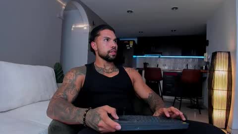 joe_esthetic online show from November 22, 10:18 pm