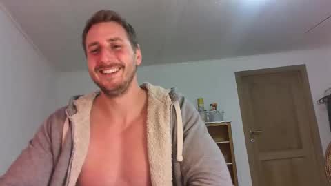 Snapshot of joefitbite chatting on October 8, 2:23 pm Joe Fitbite online show from October 8, 2:23 pm
