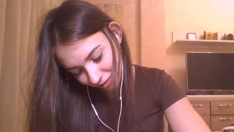 Jennifer online show from November 5, 7:38 pm