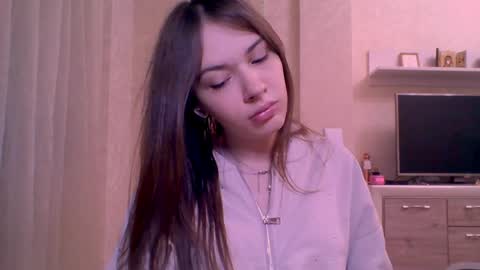 Jennifer online show from March 28, 5:58 pm