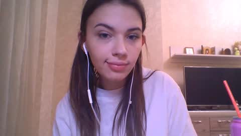 Jennifer online show from December 3, 5:35 pm