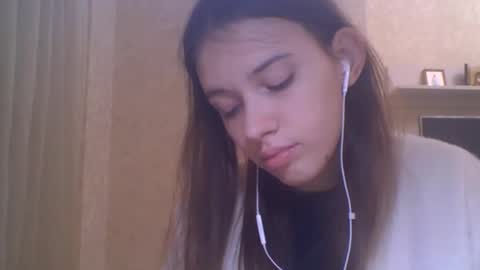 Jennifer online show from October 16, 6:18 pm