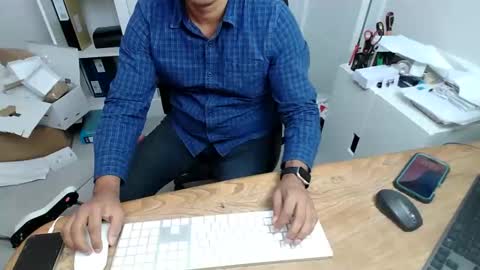 joeshades21 online show from January 13, 11:51 am