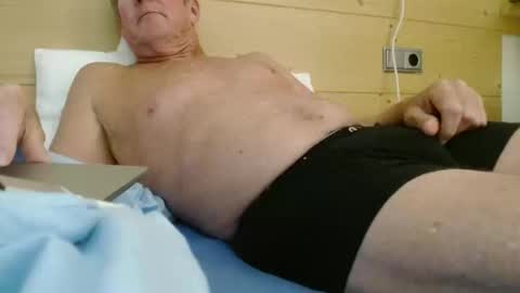Snapshot of joesmithward chatting on March 4, 12:12 pm joesmithward online show from March 4, 12:12 pm