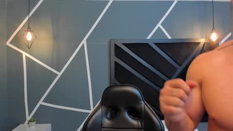 Johan Williams online show from December 21, 8:18 am