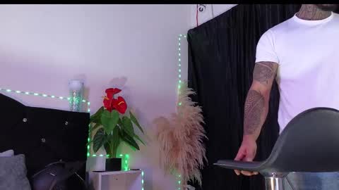 John  online show from February 5, 12:09 pm