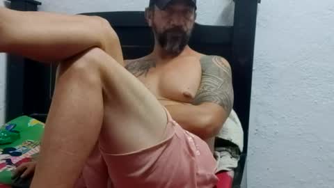 Snapshot of john_balthor chatting on February 5, 11:17 pm   online show from February 5, 11:17 pm