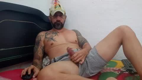 Snapshot of john_balthor chatting on December 31, 5:18 pm   online show from December 31, 5:18 pm