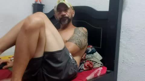 Snapshot of john_balthor chatting on February 20, 2:07 am   online show from February 20, 2:07 am