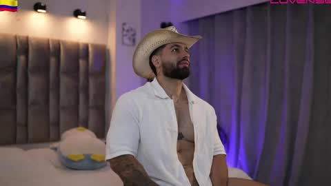 john online show from April 4, 12:23 pm