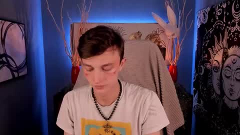 Snapshot of john_weasley chatting on February 17, 8:49 pm John online show from February 17, 8:49 pm