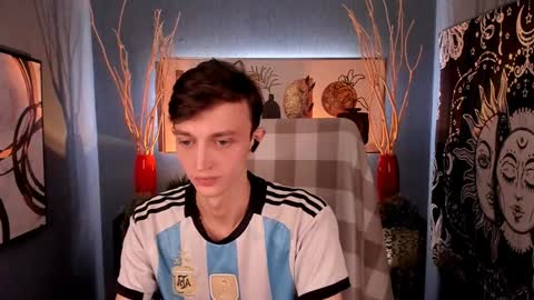 Snapshot of john_weasley chatting on January 28, 8:58 pm John online show from January 28, 8:58 pm