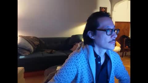 Johnee online show from March 8, 9:24 am