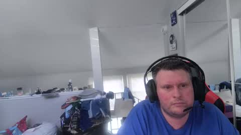 johnf23762458 online show from May 8, 7:08 pm