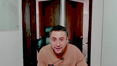 Johnny online show from April 5, 7:44 pm