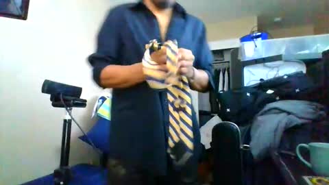 johnnyleos online show from May 27, 3:42 pm