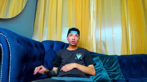 johnnystoorm online show from October 21, 7:39 pm