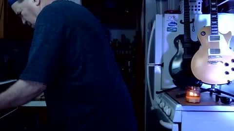 johnnytwain online show from March 15, 1:10 am