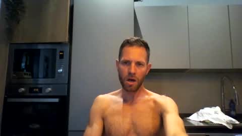 jojo19844 online show from September 16, 10:06 am