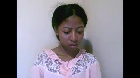 joliekah27 online show from May 11, 9:34 pm