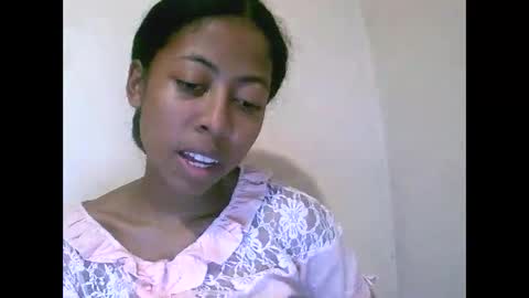joliekah27 online show from May 11, 2:56 pm