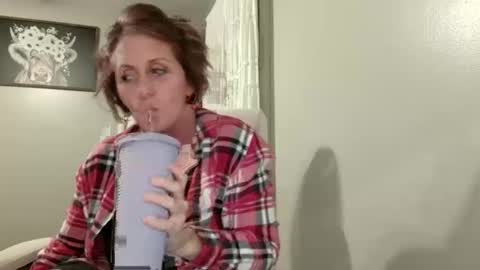 Jolie online show from November 1, 2:01 am