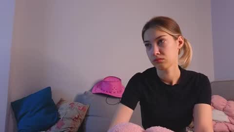 Viola online show from October 3, 11:29 am