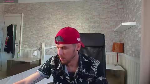 JonahShaw online show from May 26, 6:08 am