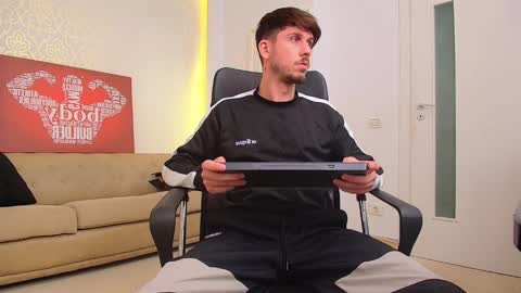 JonahShaw online show from September 26, 7:38 am