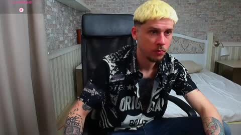 JonahShaw online show from May 9, 4:51 am
