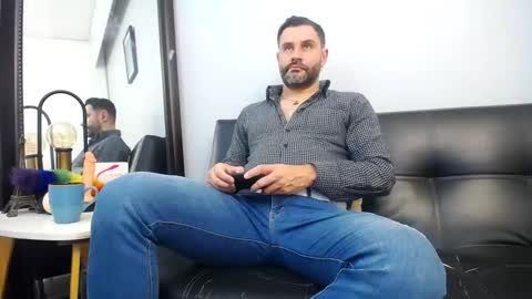  JONAS BEARD  online show from September 8, 3:00 pm