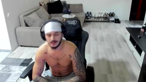 jonnyporn1 online show from January 12, 8:05 pm