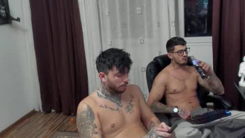 jonnyporn1 online show from December 5, 9:23 pm