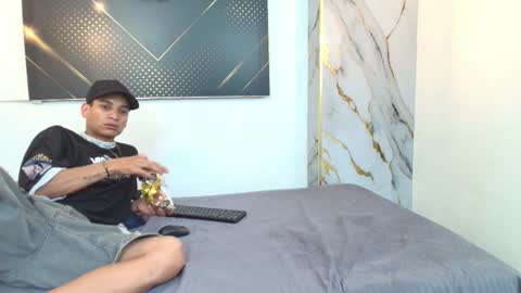 jordanandandrew online show from October 4, 8:28 pm